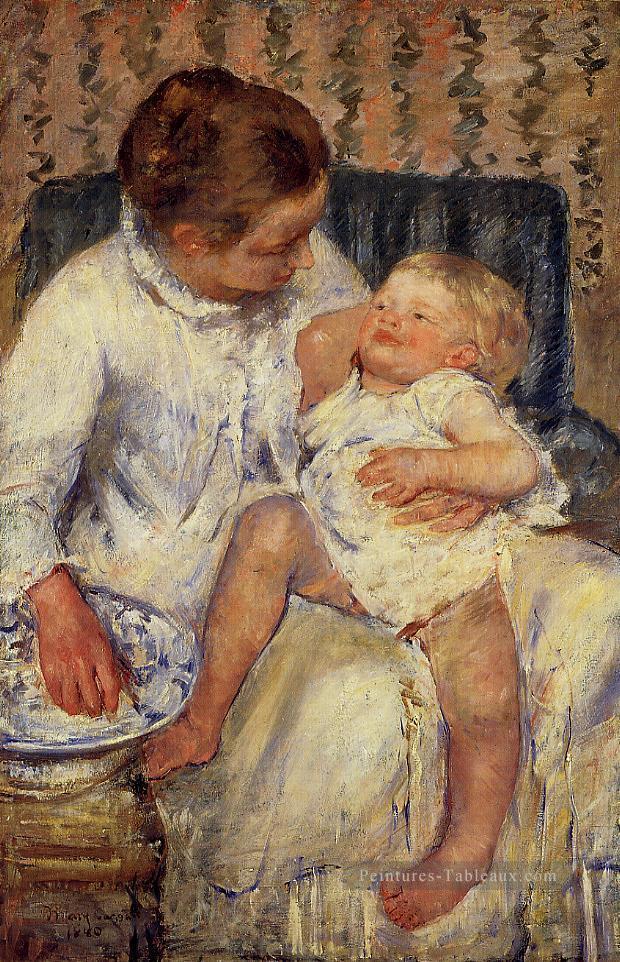 Le bain des enfants mères des enfants Mary Cassatt Peintures à l'huile
